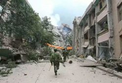 汶川大地震视频,生死瞬间，人间大爱